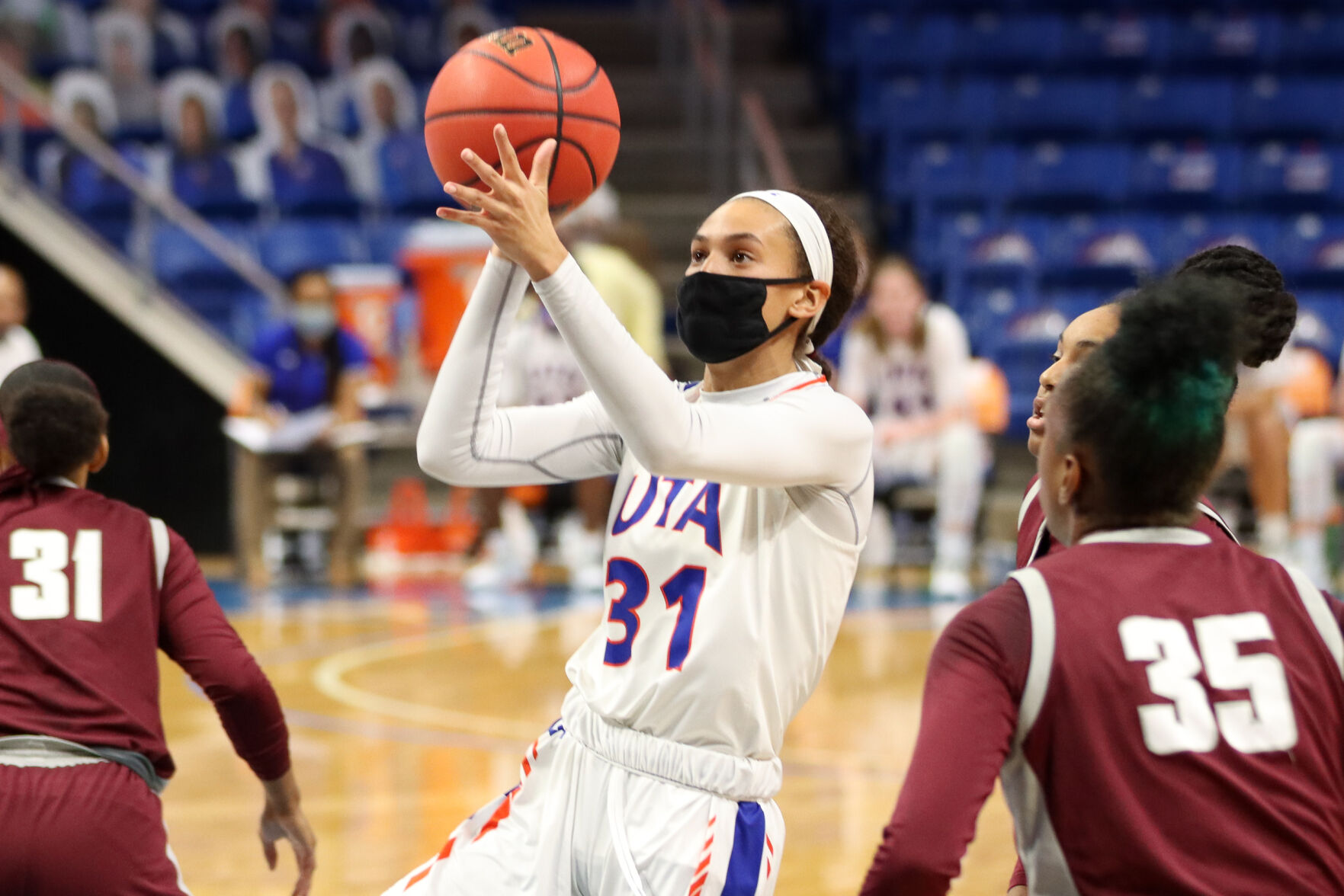 Photos: Lady Mavericks kick off new year with loss to University of Arkansas at Little Rock